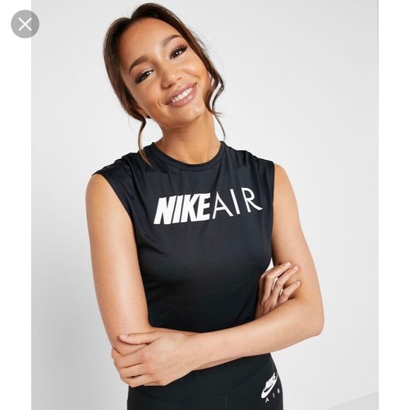 Nike Tops - 🔥LAST CHANCE🔥 Nike Air Crop Top